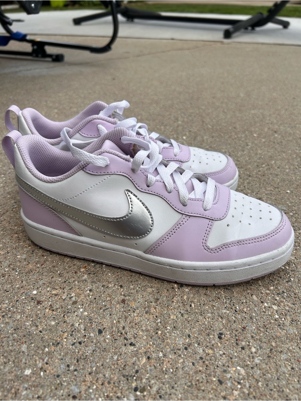 Nike Women's Low-Top Sneakers in White, Light Lavender & Silver